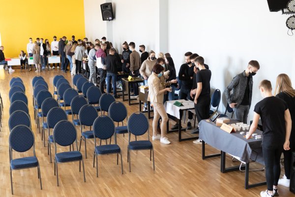 J.Ralio gimnazijoje mokinių mokomųjų bendrovių mugė