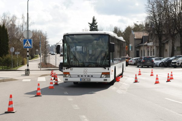 „Via Lietuva“ žada peržiūrėti sprendimus J. Ralio gatvėje