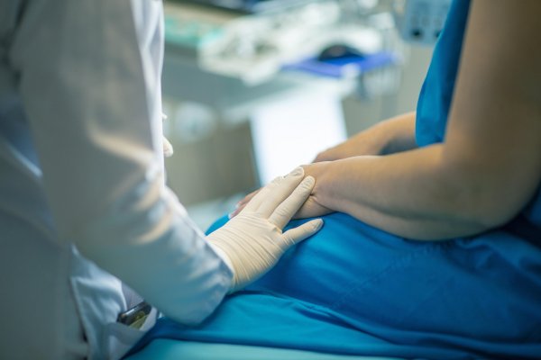Gydytojai padės mamoms atpažinti pogimdyminę depresiją