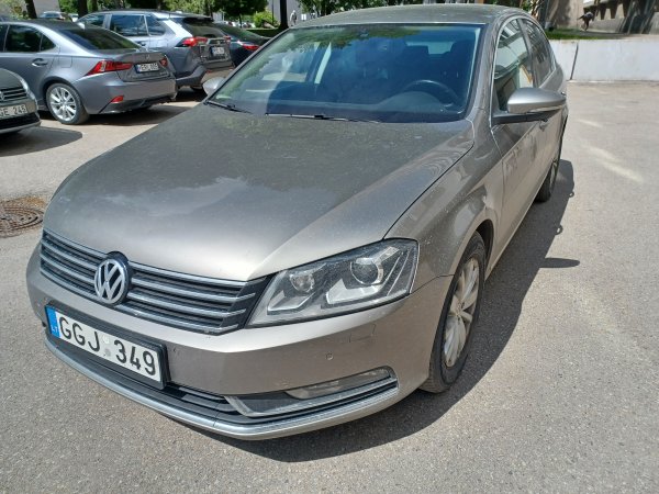Automobilio VW PASSAT pardavimas viešo aukciono būdu