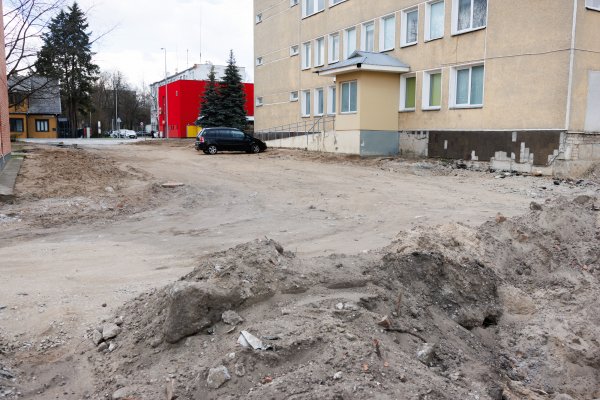 Jonavoje įrenginėjamos dvi automobilių stovėjimo aikštelės