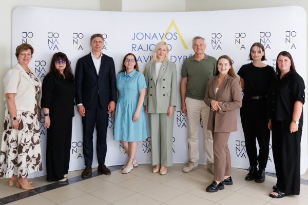 Jonavos rajono savivaldybėje apsilankė ne pelno siekianti organizacija „Švietimas numeris vienas“