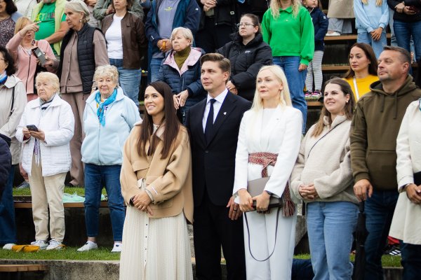 Jonavoje iškilmingai paminėta Valstybės diena
