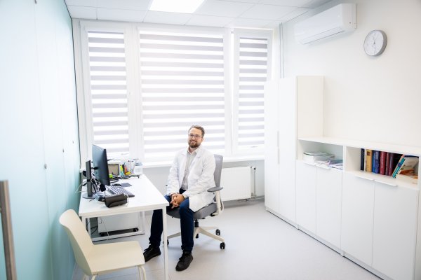 Jonavos pirminės sveikatos priežiūros centras pacientus pasitinka atsinaujinęs