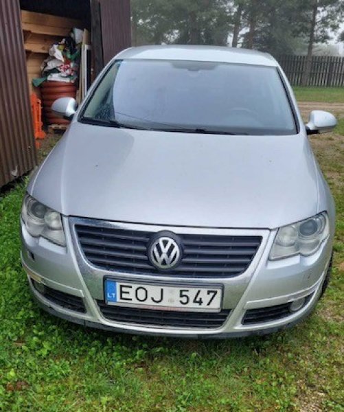 Automobilio VW PASSAT (valst. Nr. EOJ547) pardavimas viešo aukciono būdu
